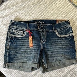 Amethyst Jean shorts 13 low rise